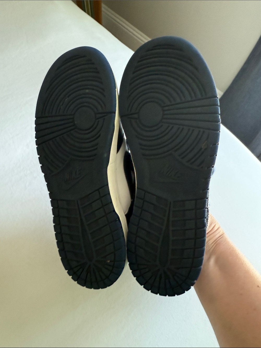 Nike Dunks Kids Navy & White Low Top Sneakers - Picture 6 of 6